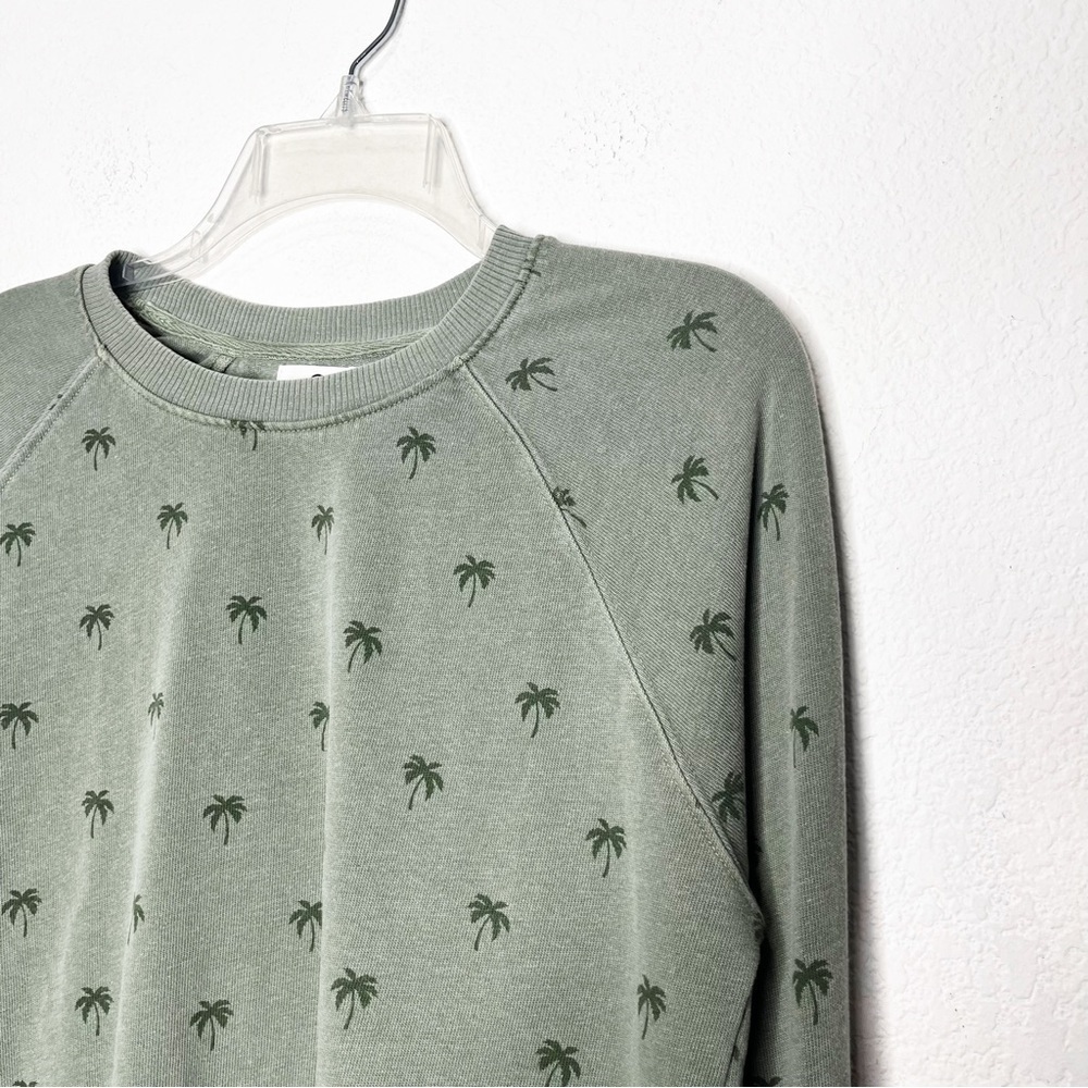 SUNDRY Raglan Pullover Palm Sweatshirt in Eucalyptus Twee Graphic Print 0 - Picture 7 of 14